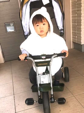 「アイテム（ポンチョ、ホワイト系）」を使った、いっしんママさん（キッズ・80cm）の秋コーディネート