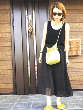 「green label relaxing（グリーンレーベルリラクシング）のKFC フラワーモチーフサンダル（サンダル、イエロー系）」を使った、chiiikaさん（レディース・156cm）の夏コーディネート