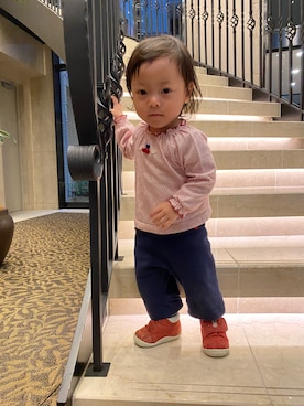 「Familiar （ファミリア）のアイテム（パンツ）」を使った、kyoto37さん（キッズ・70cm）の春コーディネート