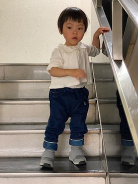 「MIKI HOUSE（ミキハウス）のアイテム（デニムパンツ）」を使った、kyoto37さん（キッズ・80cm）の冬コーディネート