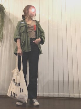 「エコバッグ」｜「アイテム（ミリタリージャケット）」を使った、あなーにゃさん（レディース・167cm）の春コーディネート