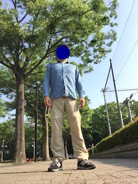 「ノームコア」｜「アイテム（チノパンツ）」を使った、Mさん（メンズ・168cm）の春コーディネート