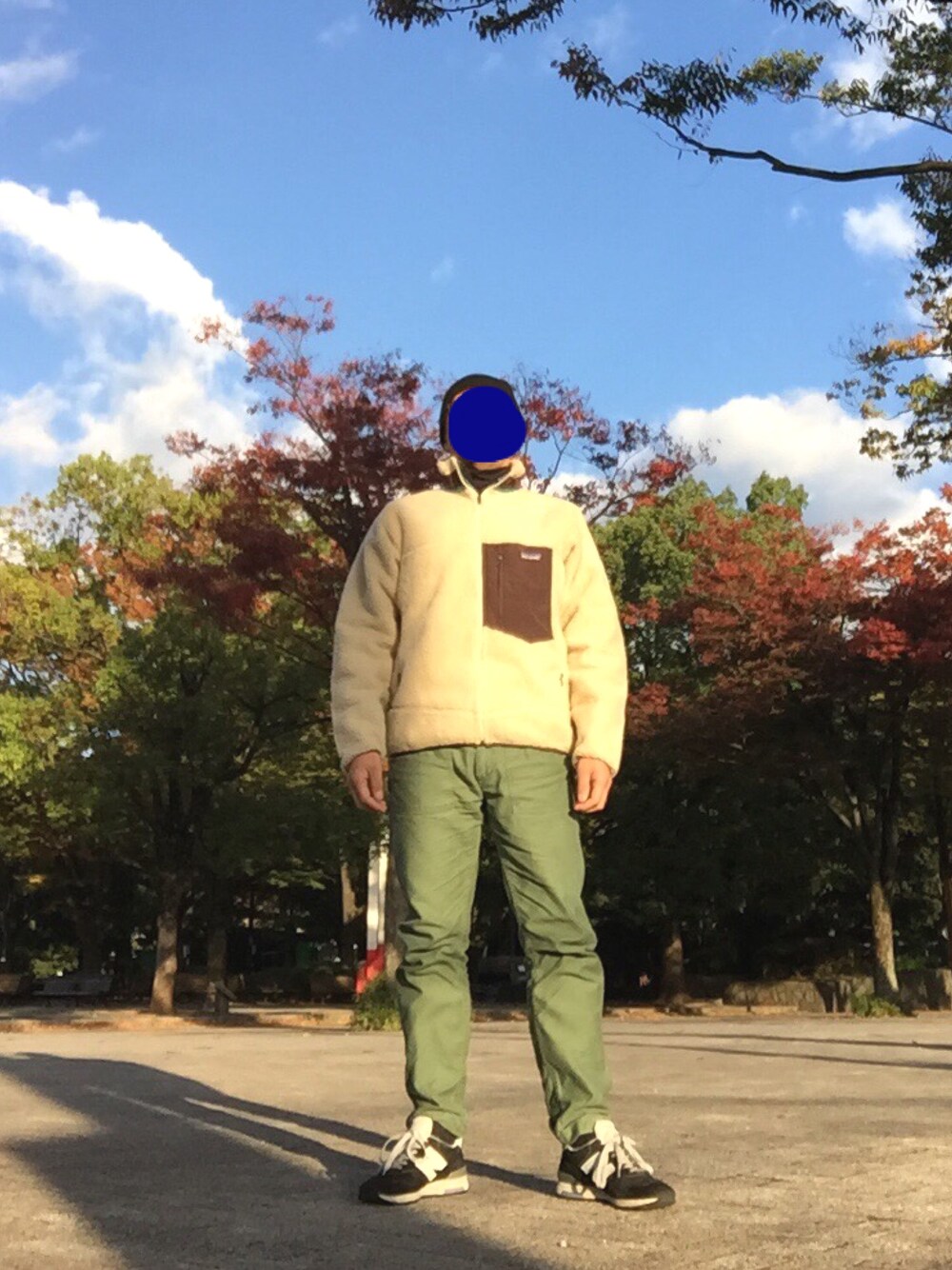 「パタゴニア、レトロX、オアスロウ、ファティーグパンツ、ニューバランス、m1400、オトナカジュアル、サンスペル、タートルネック、秋のコーデ」｜「patagoniaのアイテム（ナイロンジャケット、ベージュ系）」を使った、Mさん（メンズ・168cm）の秋コーディネートの1枚目の写真