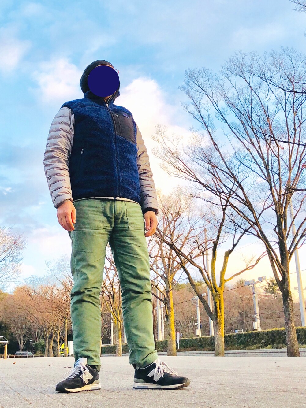 「冬コーデ、カジュアル、patagonia、レトロX、ダウンセーター、orslow、ファティーグパンツ、ニューバランス、m1400、ネイビー」｜「patagoniaのアイテム（ダウンジャケット/コート、シルバー系）」を使った、Mさん（メンズ・168cm）の冬コーディネートの1枚目の写真