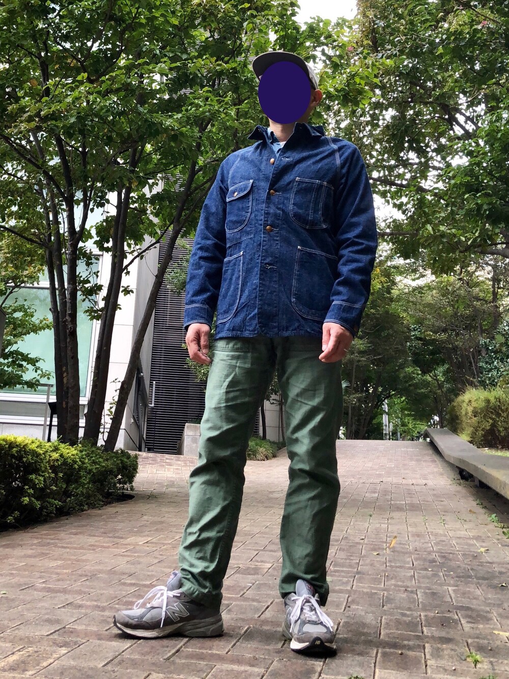 「秋のコーデ、orslow、カバーオール、シャンブレーシャツ、ファティーグパンツ、ニューバランス、m990、スニーカー、アメカジ」｜「orSlowのorSlow/オアスロウ 50's COVERALL/カバーオール（カバーオール、ブルー系）」を使った、Mさん（メンズ・168cm）の秋コーディネートの1枚目の写真