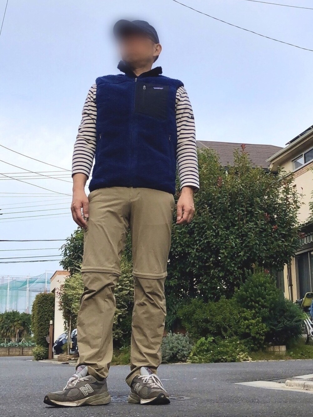 「秋のコーデ、patagonia、レトロX、ベスト、セントジェームス、ウェッソン、ボーダー、トリビューンパンツ、ニューバランス、m990」｜「patagoniaのアイテム（その他アウター、ブルー系）」を使った、Mさん（メンズ・168cm）の秋コーディネートの1枚目の写真