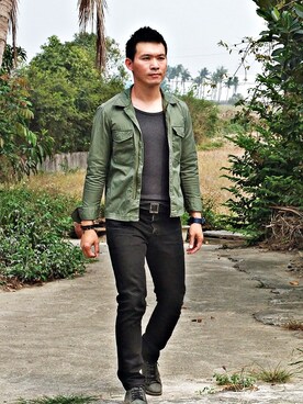 「nonnative（ノンネイティブ）のアイテム（その他アウター）」を使った、林雨辰さん（メンズ・176cm）の春コーディネート