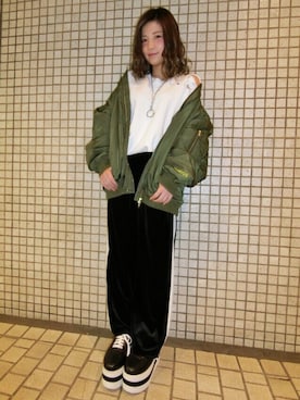「PUNYUS（プニュズ）のアイテム（MA-1）」を使った、PUNYUS  さん（レディース・165cm）の冬コーディネート