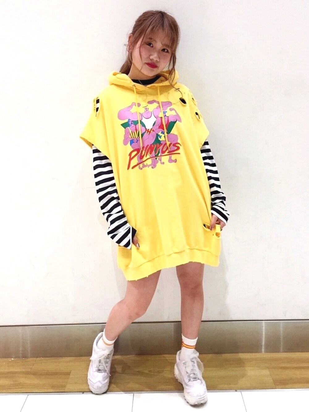 PUNYUS（プニュズ）の「ボディービルダーノースリパーカー（パーカー