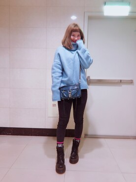 「blue」｜「アイテム（その他シューズ）」を使った、Naina茵茵さん（レディース・157cm）の冬コーディネート