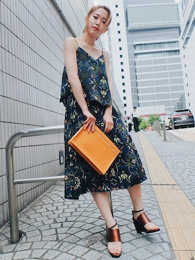 「アイテム（ハンドバッグ、オレンジ系）」を使った、MURUAさん（レディース・164cm）の夏コーディネート