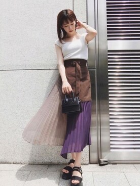 「MURUA（ムルーア）のアイテム（スカート）」を使った、MURUAさん（レディース・160cm）の春コーディネート