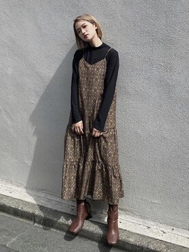 「MURUA（ムルーア）のストレッチブーツ（ブーツ）」を使った、MURUAさん（レディース・160cm）の秋コーディネート