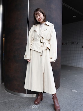 「アイボリー」｜「アイテム（トレンチコート）」を使った、MURUAさん（レディース・160cm）の冬コーディネート
