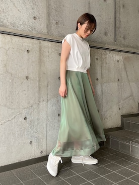 「オーロラスカート」｜MURUAさん（レディース・160cm）の春コーディネート