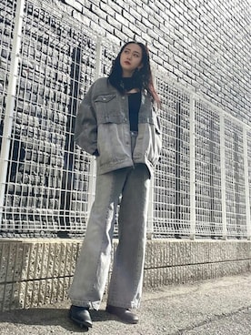 「肌見せ」｜「アイテム（デニムジャケット）」を使った、MURUAさん（レディース・168cm）の冬コーディネート