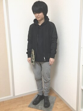 「MIS（エムアイエス）のアイテム（バッグ）」を使った、つっきーさん（メンズ・165cm・20代）の冬コーディネート