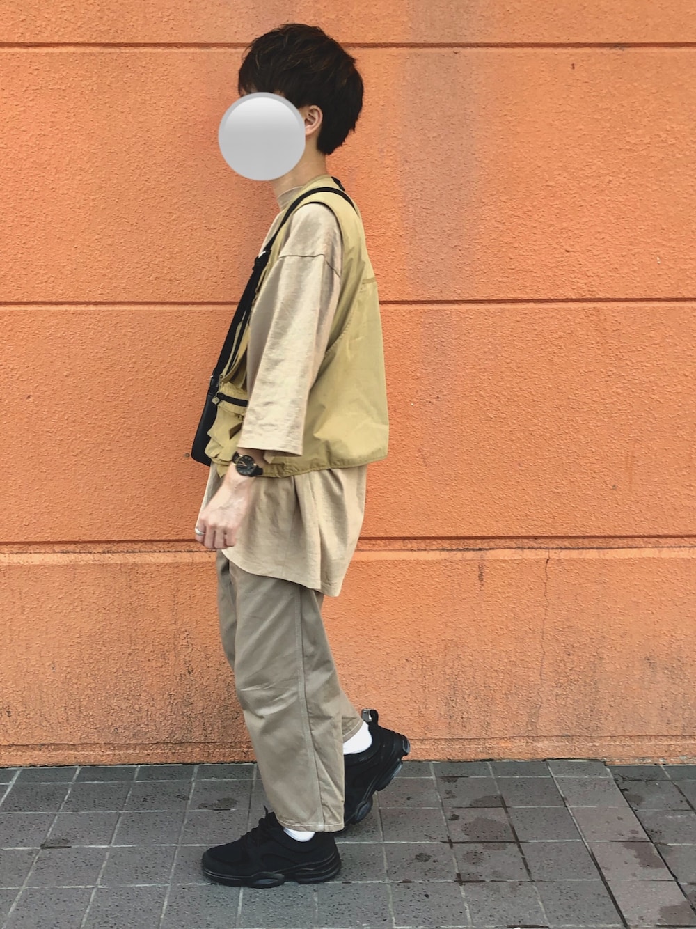 「フィッシングベスト、フィッシングスタイル、ワントーンコーデ、ベージュ、ブラウン、SENSE OF PLACE by URBAN RESEAR、センスオブプレイス、ダントン、古着、低身長コーデ」｜「古着のアイテム（ベスト、ベージュ系）」を使った、つっきーさん（メンズ・165cm）の夏コーディネートの1枚目の写真