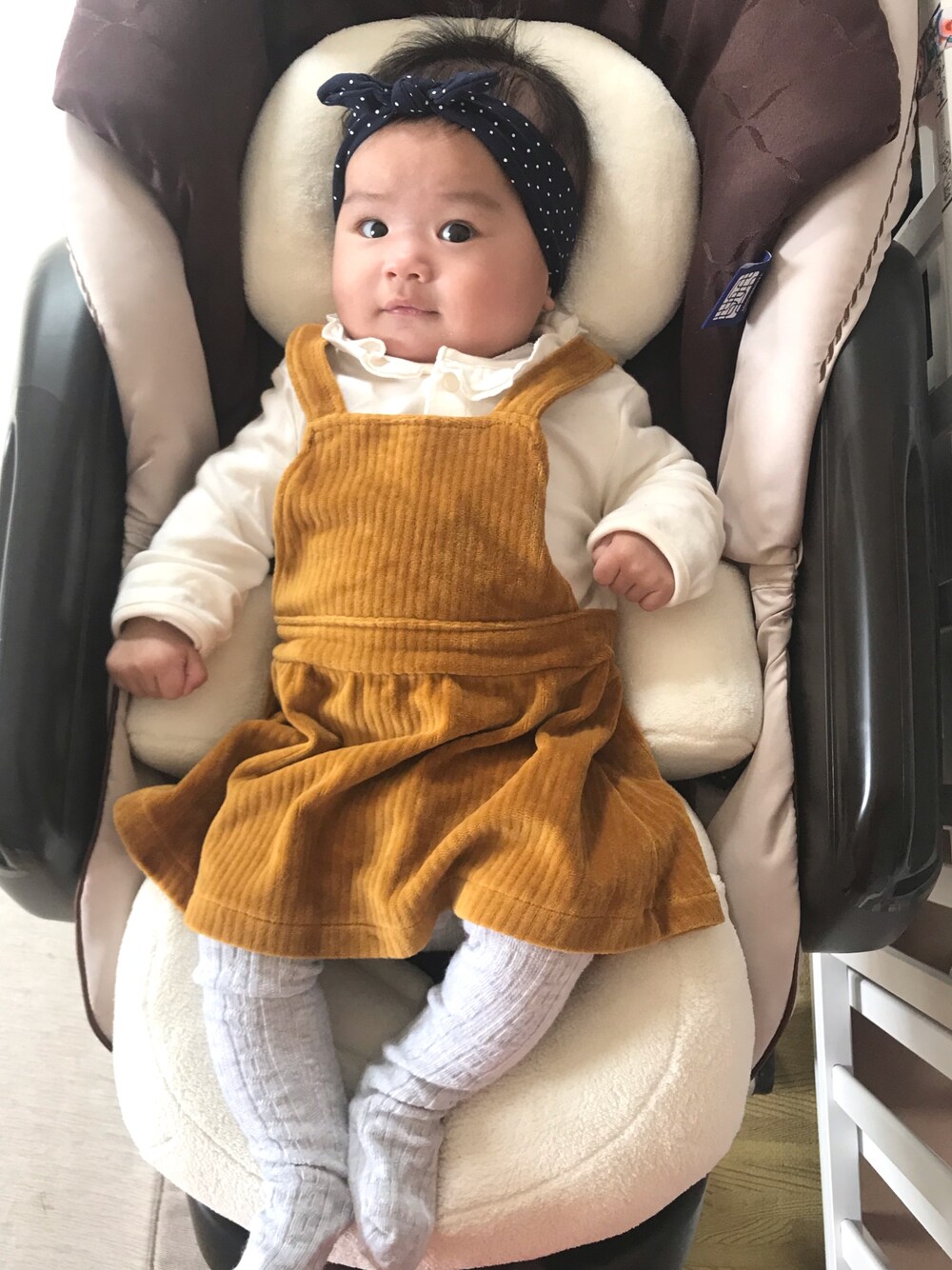 「秋コーデ、生後4ヶ月、baby、女の子」｜「H&Mのアイテム（ヘアバンド、その他）」を使った、naさん（レディース・60cm）の秋コーディネートの1枚目の写真