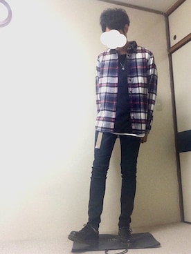「チェックシャツ」｜「アイテム（タンクトップ）」を使った、まよりさん（メンズ・180cm・20代）の秋コーディネート