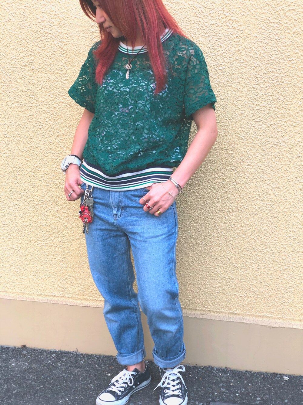 「JOURNAL STANDARDのアイテム（Tシャツ/カットソー、グリーン系）」を使った、Reiri Kurokawaさん（レディース・148cm）の春コーディネートの1枚目の写真