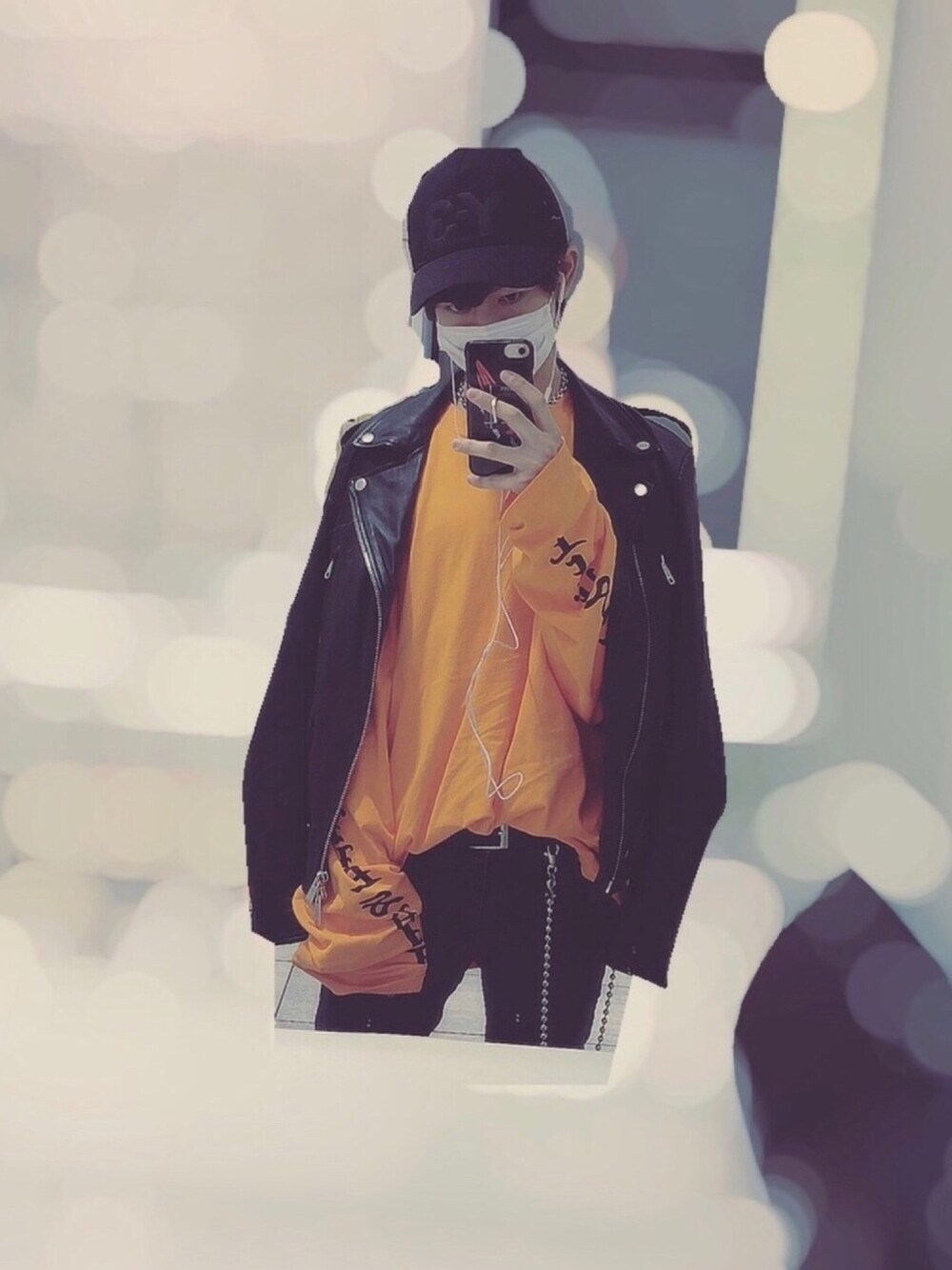 「秋のコーデ、お洒落さんとつながりたい、ootd、street、LHP、WHITELAND BLACKBURN、いいね、save、フォローお願いします🤑」｜「Y-3のY-3 TRUCKER CAP（キャップ、ブラック系）」を使った、shℹ︎nさん（メンズ・174cm）の秋コーディネートの1枚目の写真