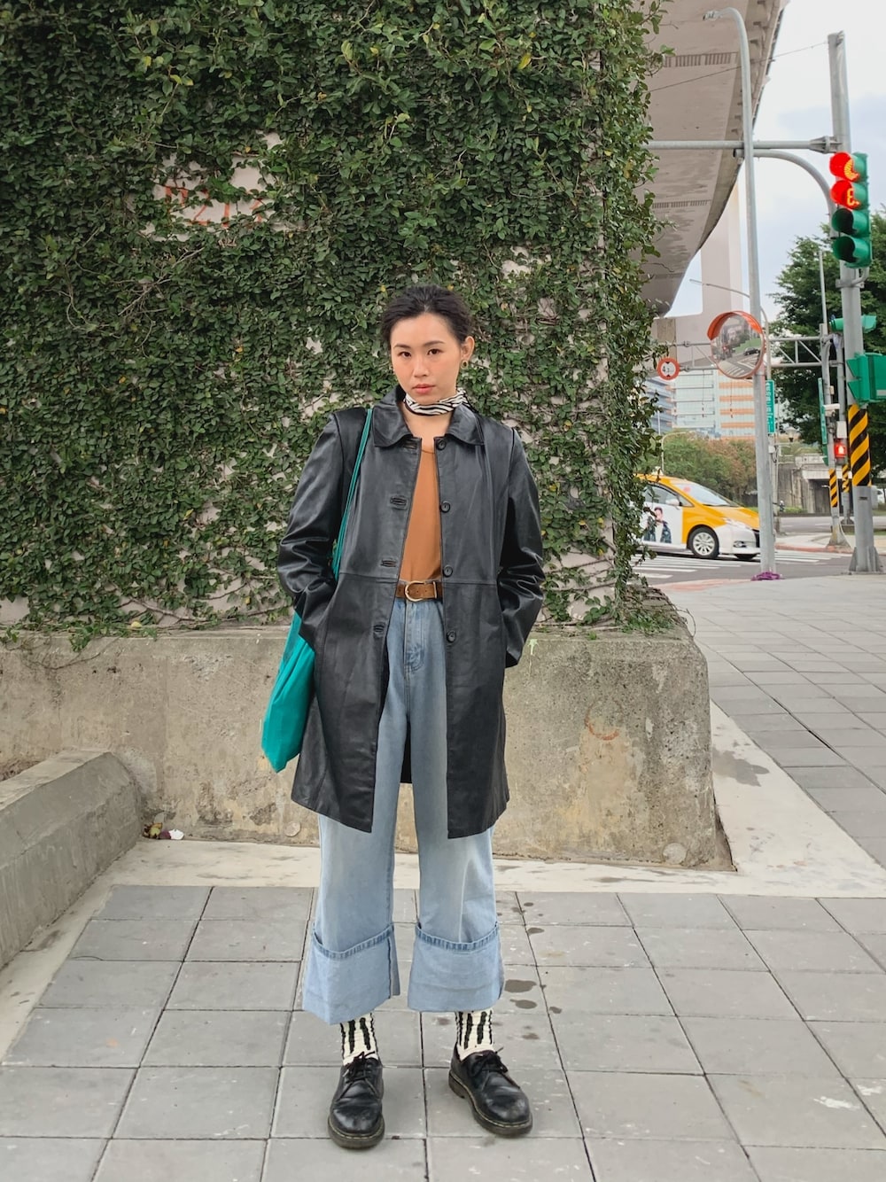 「ootd、冬コーデ、Taiwan、TAIPEI、冬、冬色フェス2019」｜「USEDoのアイテム（チェスターコート、ブラック系）」を使った、芮翠樹さん（レディース・164cm）の冬コーディネートの1枚目の写真