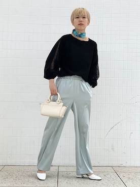 「アイテム（バンダナ/スカーフ、ブルー系）」を使った、古川さん（レディース・161cm）の冬コーディネート