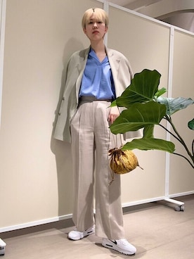 「ベージュパンツ」｜「アイテム（その他アウター）」を使った、古川さん（レディース・161cm）の春コーディネート