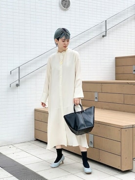 「アイテム（パンプス、ブルー系）」を使った、古川さん（レディース・161cm）の秋コーディネート
