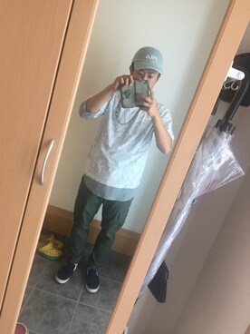 「アイテム（スリッポン、ブルー系）」を使った、たくちさん（メンズ・163cm）の春コーディネート