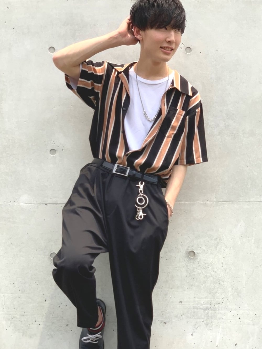 「タックイン、シャツスタイル、古着、古着MIX、夏コーデ、Lui's、Dr.Martens、カジュアルコーデ」｜「Dr. MartensのDr.Martens ドクターマーチン 1461 DMS 84 GIBSON SHOE 10078410 NAVY SMOOTH（その他シューズ、ブルー系）」を使った、ゆさん（メンズ・175cm）の夏コーディネートの1枚目の写真