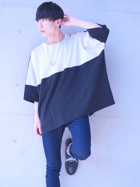「COOOPER（クーパー）のCOOOPER バイカラーTシャツ（Tシャツ/カットソー、ブラック系）」を使った、ゆさん（メンズ・176cm）の夏コーディネート