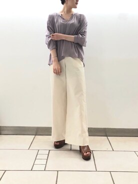 「SALON adam et rope'（サロン アダム エ ロペ）のデシンエアフローブラウス（Tシャツ/カットソー、パープル系）」を使った、sakiさん（レディース・158cm）の夏コーディネート