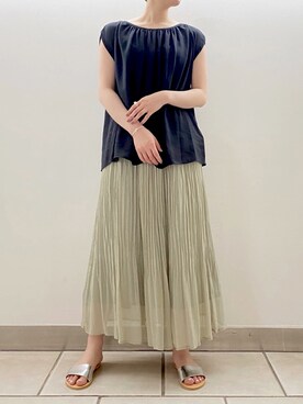 「SALON adam et rope'（サロン アダム エ ロペ）のソフトバイオローンブラウス（シャツ/ブラウス、ブラック系）」を使った、sakiさん（レディース・158cm）の夏コーディネート
