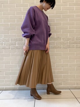 「SALON adam et rope'（サロン アダム エ ロペ）のボリュームスリーブニットプルオーバー（スウェット、パープル系）」を使った、sakiさん（レディース・158cm）の秋コーディネート