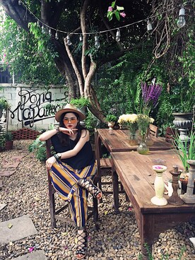 「travel」｜「アイテム（サンダル）」を使った、Jamie Kongさん（レディース・155cm）の夏コーディネート