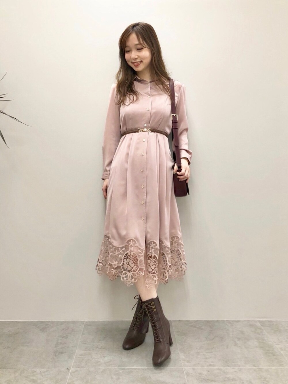 「ワンピース、レース、ウエストマーク、フェミニン、JILLSTUART、ジルスチュアート、2019AW」｜「JILL STUARTの◆ ベティレースアップブーツ（ブーツ、ブラウン系）」を使った、meguさん（レディース・163cm）の秋コーディネートの1枚目の写真