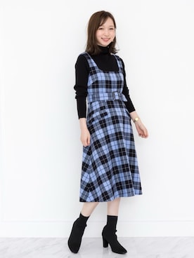 「アイテム（イヤリング、ブルー系）」を使った、meguさん（レディース・163cm）の秋コーディネート