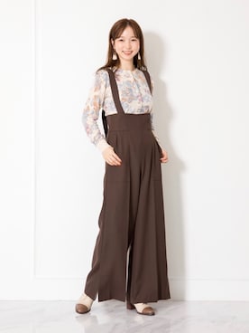 「アイテム（ブーティ、ベージュ系）」を使った、meguさん（レディース・163cm）の秋コーディネート