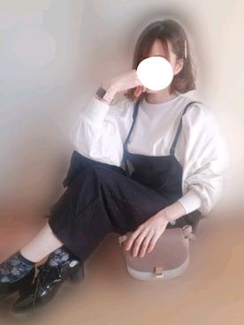 「earth music&ecology（アースミュージックアンドエコロジー）のアイテム（サロペット/オーバーオール、ブラック系）」を使った、HaRuさん（レディース・157cm）の冬コーディネート