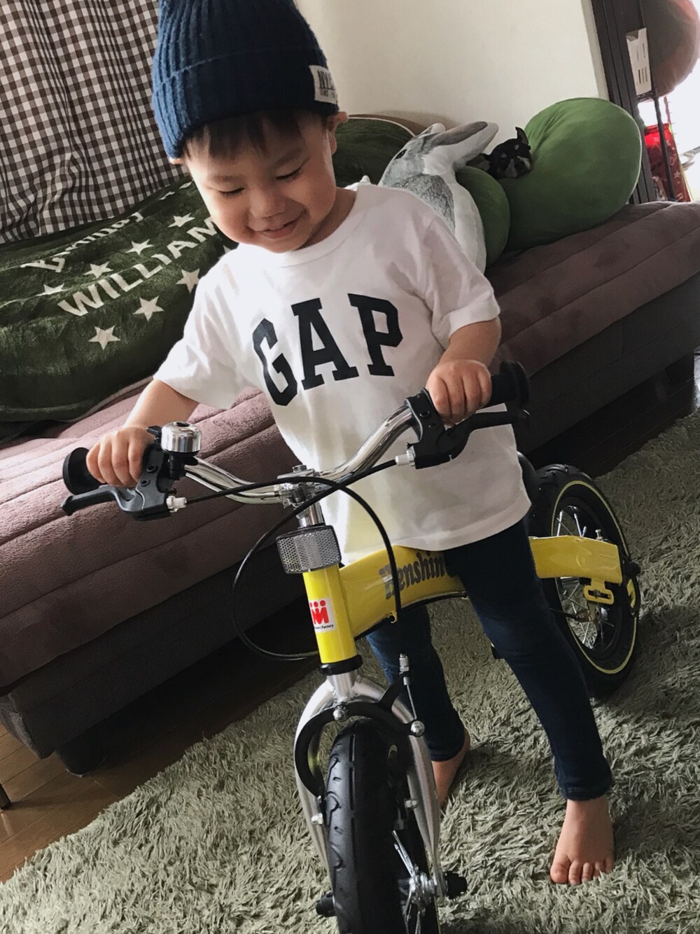 「カジュアルコーデ、シンプルコーデ、キッズコーデ、デニム、Tシャツ、GAP、BREEZE、夏コーデ」｜「GAPのアイテム（Tシャツ/カットソー、ホワイト系）」を使った、M̆̈ichiruさん（キッズ・90cm）の夏コーディネートの1枚目の写真
