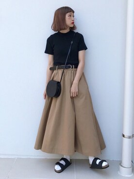 サンダルを使った ベージュスカート の人気ファッションコーディネート ユーザー Wearista Wear