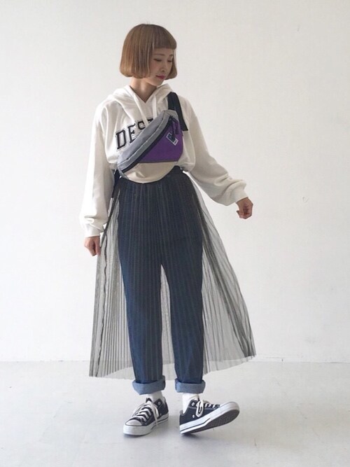 ちょこびさんの「カレッジプリントパーカー（E hyphen world gallery）」を使ったコーディネート