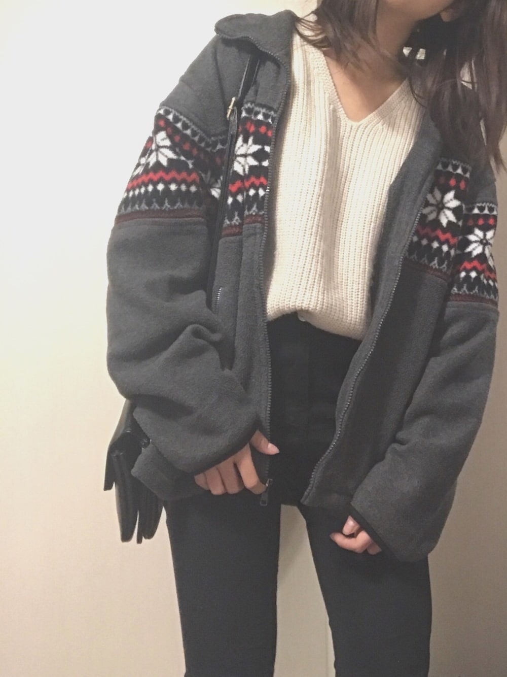 「きれいめカジュアル、オーバーサイズ、カジュアルコーデ、ラクチンコーデ、オトナ女子、冬コーデ、黒スキニー、デニムパンツ、プチプラ、古着」｜「GUの（GU）スキニーパンツ（パンツ、ブラック系）」を使った、ぷぷろさん（レディース・155cm）の秋コーディネートの1枚目の写真