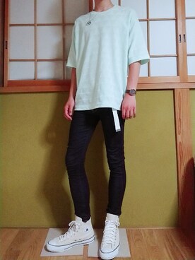 「CONVERSE（コンバース）のアイテム（スニーカー、ベージュ系）」を使った、yuushinさん（メンズ・172cm）の夏コーディネート