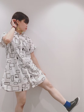 「Design Tshirts Store graniph（デザイン　ティーシャツ　ストア　グラニフ）のアイテム（シャツワンピース）」を使った、momoさん（レディース・165cm）の秋コーディネート