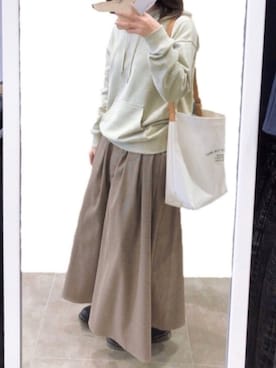 「ピスタチオ」｜「アイテム（ジャンパースカート）」を使った、すだちさん（レディース・157cm）の春コーディネート