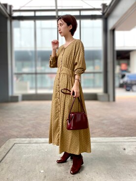 ワンピース ベージュ系 を使った バーガンディー の人気ファッションコーディネート Wear