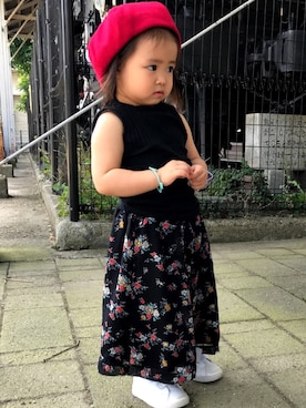 「赤」｜「アイテム（タンクトップ）」を使った、りえさん（レディース・90cm）の秋コーディネート